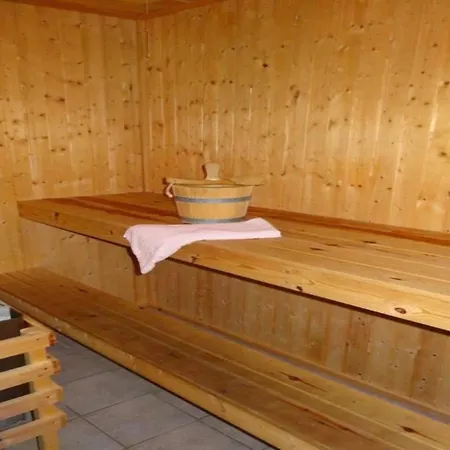 Mit Sauna Im Mirow بيت للعطل
